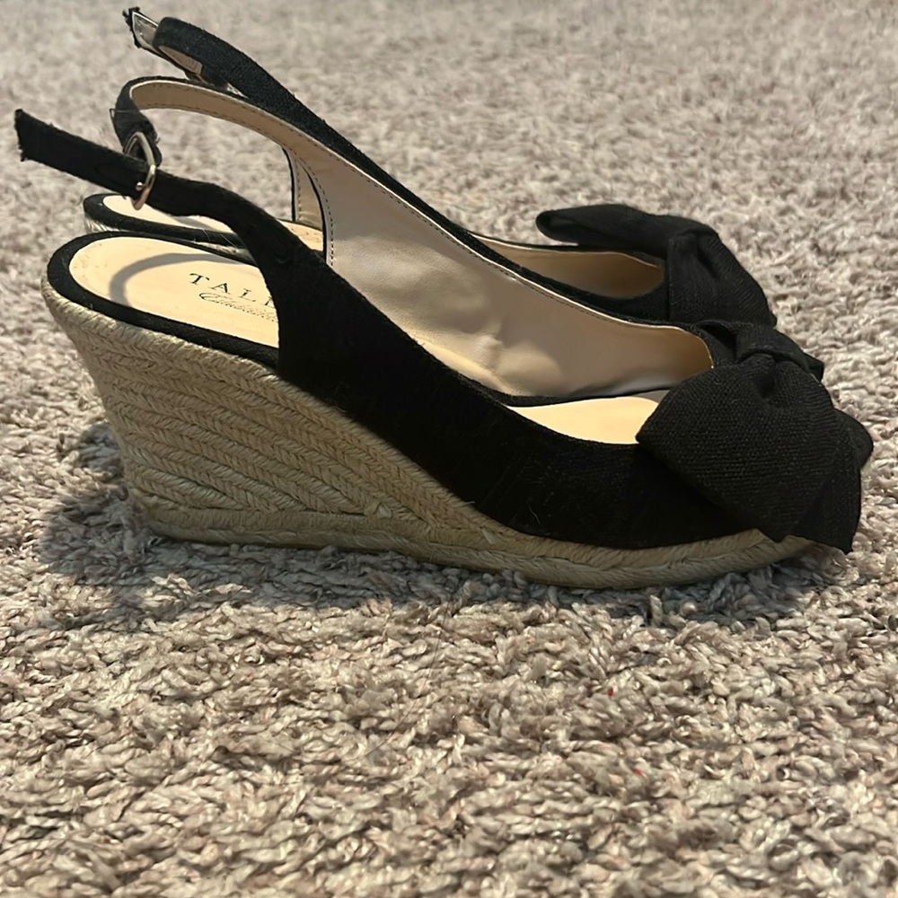 Talbots perfect classic black wedge